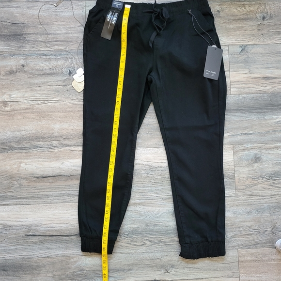 Sandpiper Denim Jogger - Picture 12 of 13